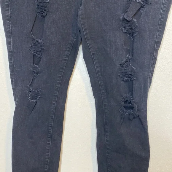Torrid Distress Bombshell Skinny Sz 18 & 20 Black - Picture 3 of 6